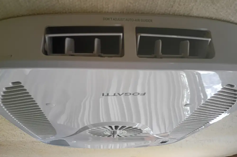 Fogatti InstaCool Ultra side vents blowing air out along the RV ceiling